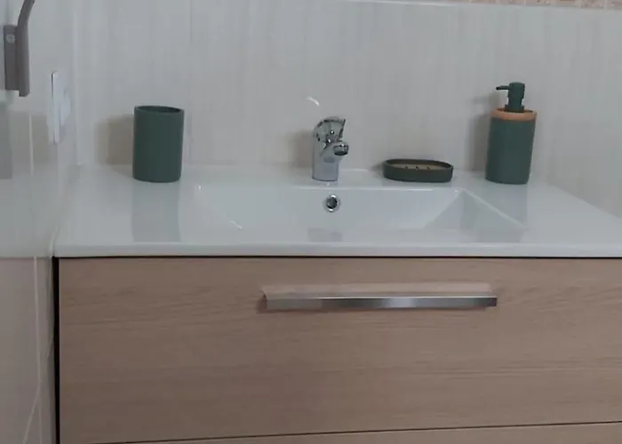 Sunny Corner, Delux Vista Mar And Pool Apartamento