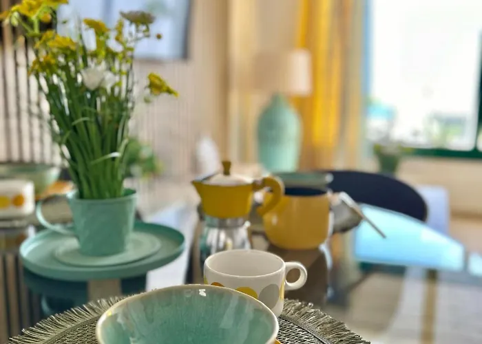 Sunny Corner, Delux Vista Mar And Pool Apartamento *