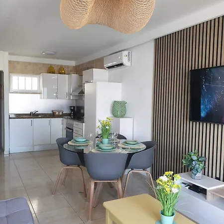 Sunny Corner, Delux Vista Mar And Pool